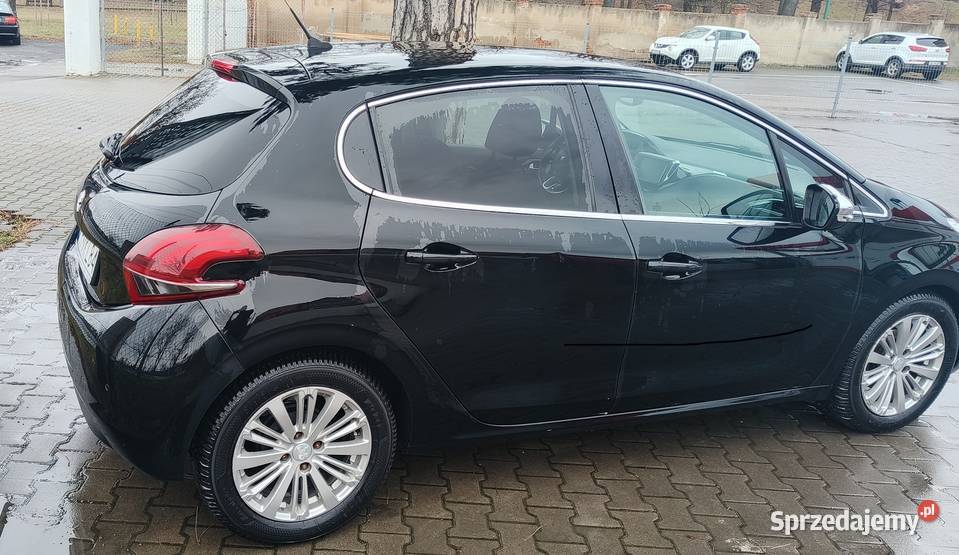 Peugeot 208 I 12 Allure 1199cm3