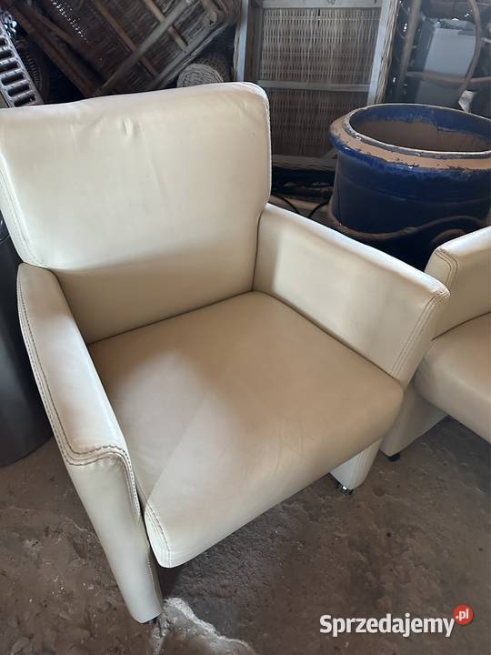 2 krzesła ze skóry
