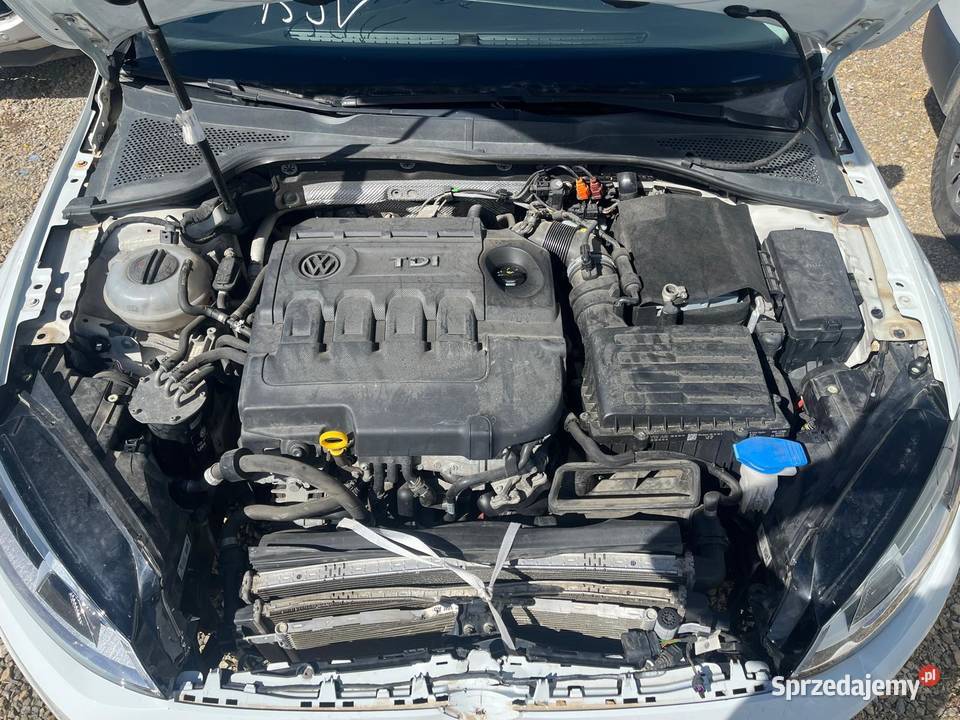 VOLKSWAGEN Golf VII 20 TDi 150 DSG Carat DF996