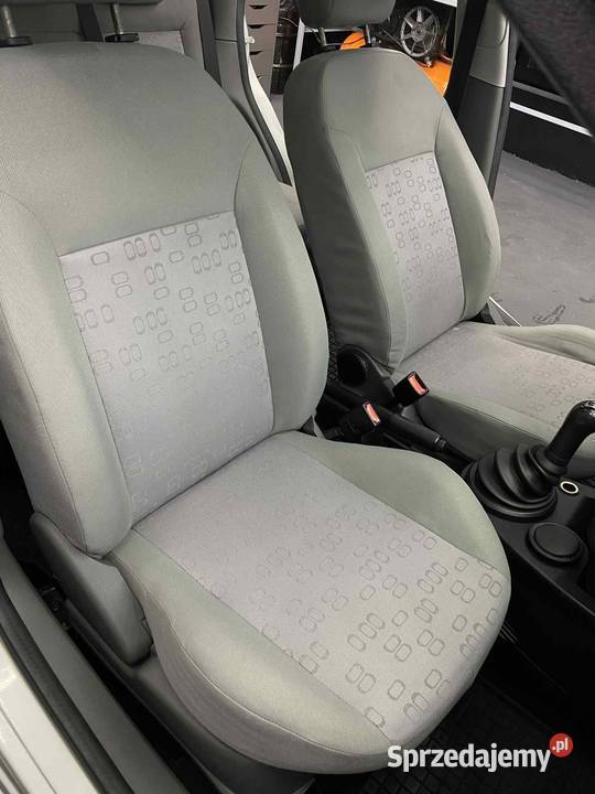 Ford Fiesta 14 TDCi 2003 130 000 68 Srebrny Olkusz