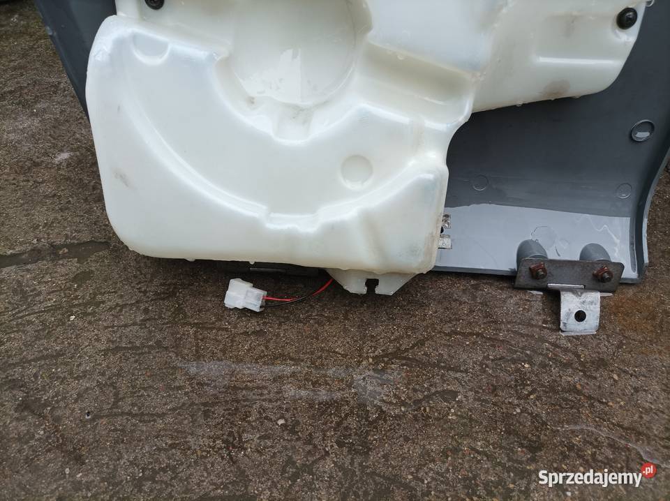 Zbiornik płynu Mitsubishi Canter pompka dostawcze Koło sprzedam