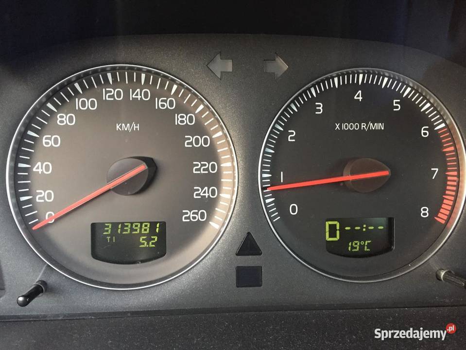 Volvo V70 24 automat CNG centralny zamek Lesznowola sprzedam