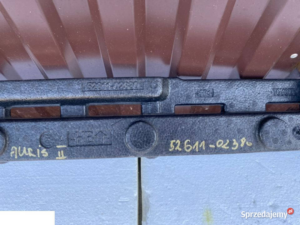 Toyota Auris II absorber zderzaka 5261102380