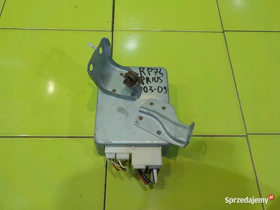TOYOTA PRIUS II 15 VVTI 08r 5D modul sterownik osobowe mazowieckie Suków