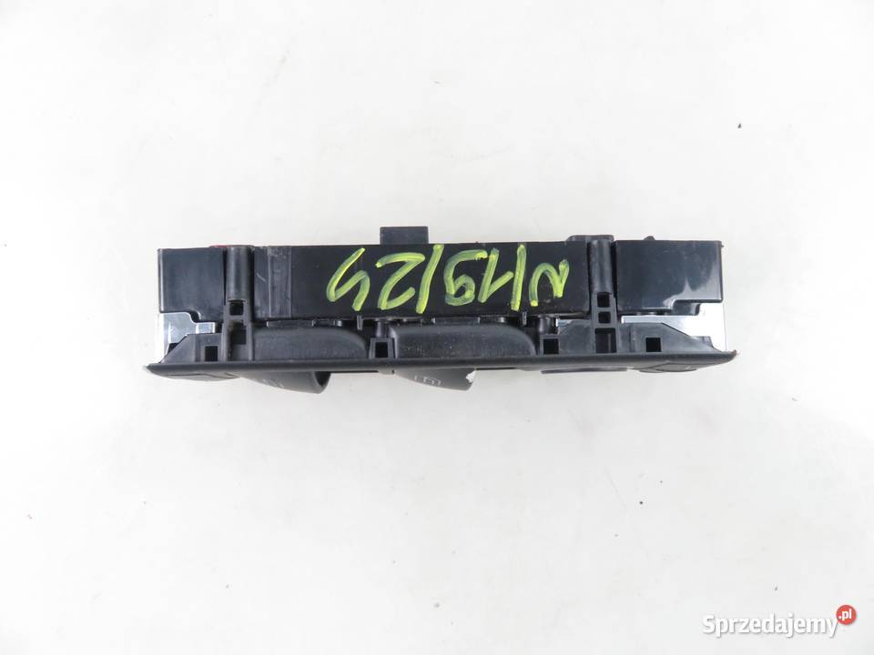 PANEL SZYB MERCEDES KLASA C W204 2048703458