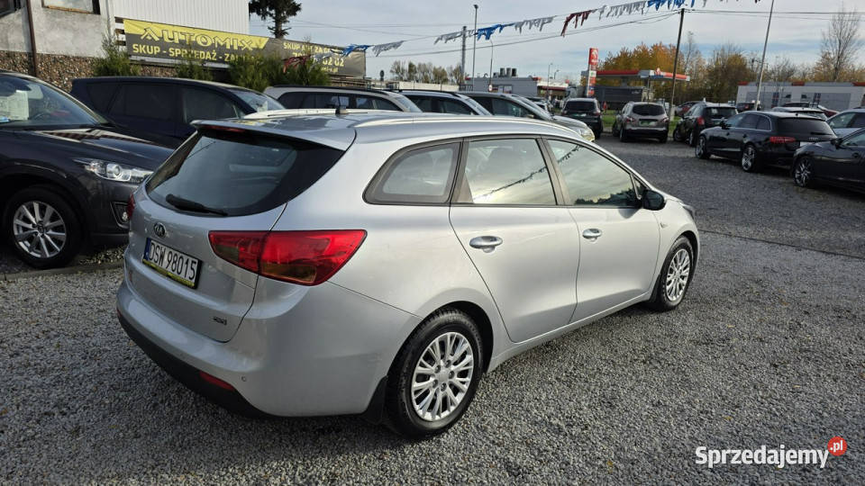 Kia Ceed Salon PolskaOszczędny 45 kurtyny powietrzne Świdnica