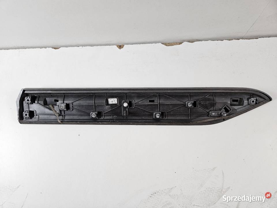 SKODA SUPERB III 3 LISTWA DRZWI LEWY TYŁ LEWA osobowe Międzychód
