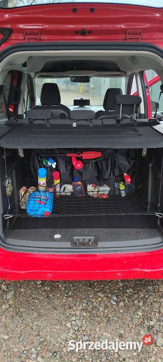 Doinwestowany Ford Tourneo Courier Titanium diesel Mogilno