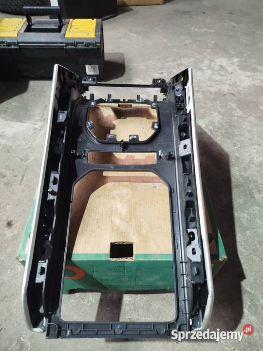 Element konsoli środkowej land Rover evoque Jędrzejów