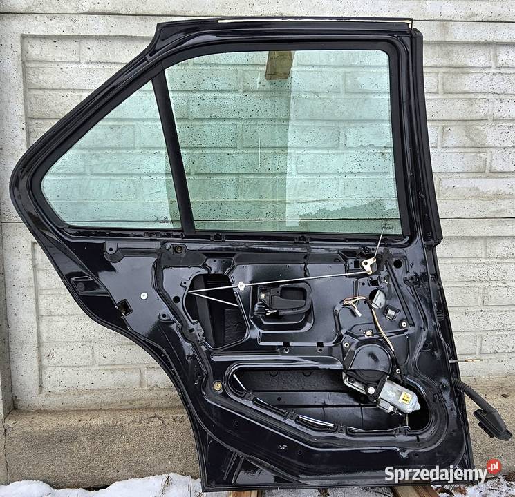 Drzwi tył czarnecosmoschwarz Bmw e36 328i 97 Książenice sprzedam