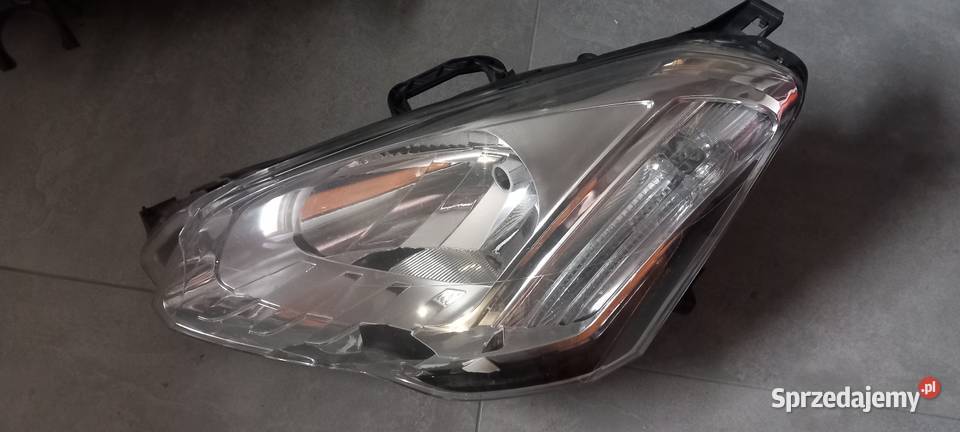 Peugeot partner 2015 lampy przednie przód Przeworsk