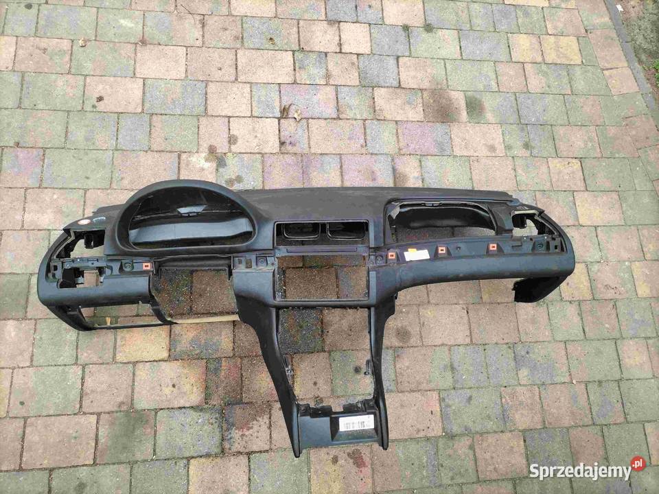 Deska rozdzielcza BMW E46 stan Mały przebieg Poręba