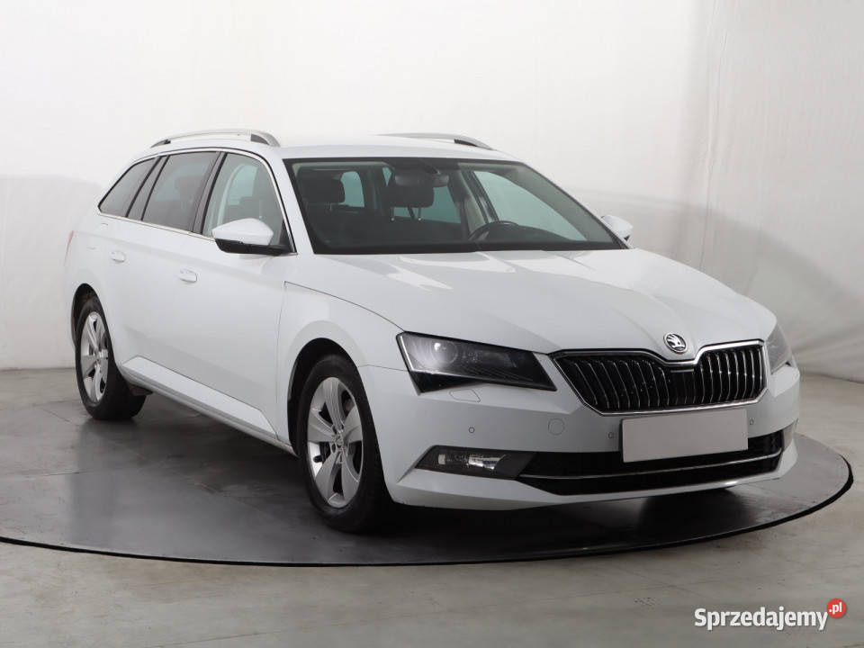 Skoda Superb 14 TSI gniazdo USB Superb