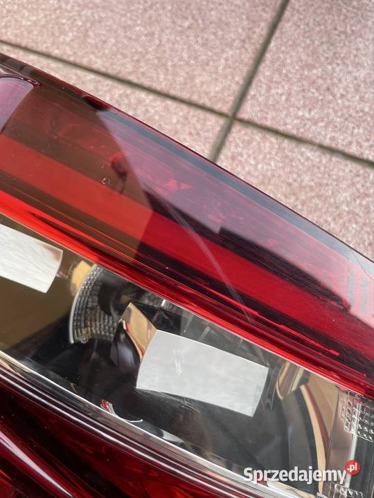 LAMPA TYLNA LED LEWA OE SKODA SUPERB COMBI osobowe Kozy sprzedam