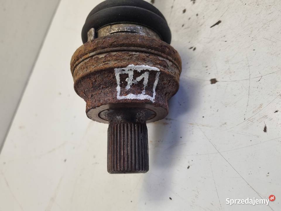 PÓŁOŚ Audi A3 8P VW 20 TDI LEWA TYLNA półośka Chełm