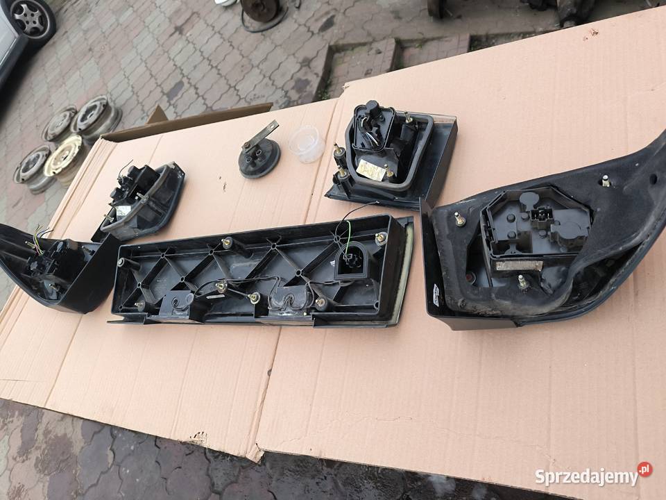 Saab 900 blenmda lampy tyl podkarpackie Stalowa Wola