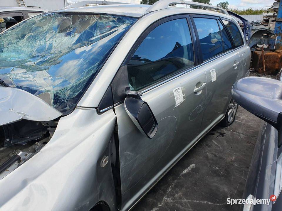DRZWI LEWE PRZÓD TOYOTA AVENSIS T25 1C0 osobowe