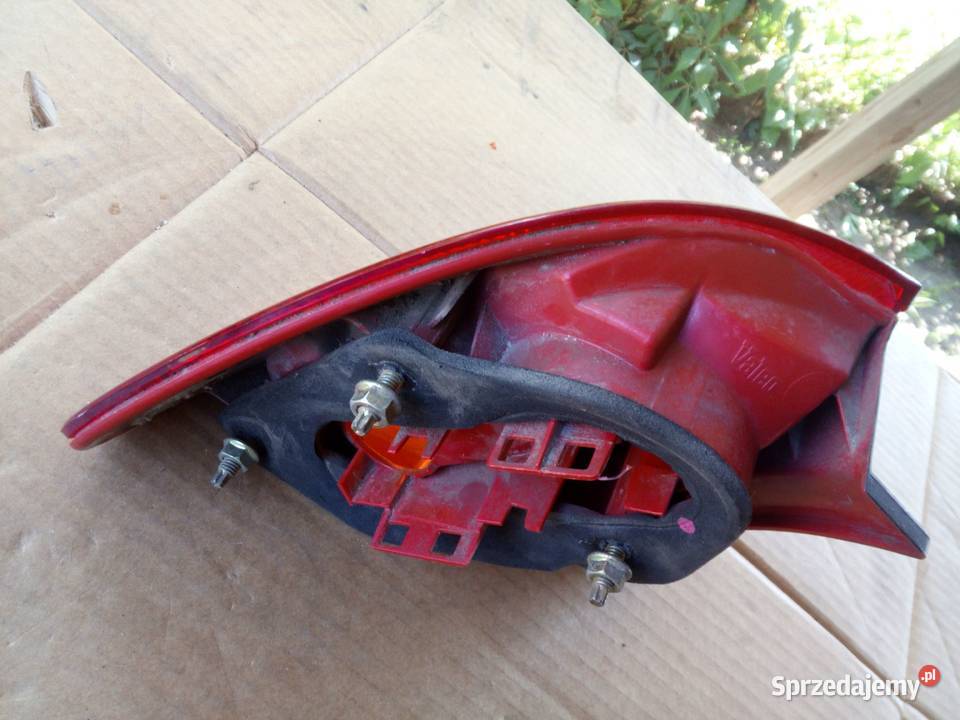 Lampa tylna prawa Toyota Avensis 19982000 mazowieckie Sochaczew