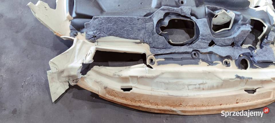 WYGŁUSZENIE ŚCIANY GRODZIOWEJ AUDI Q3 83B863947A Przystajń