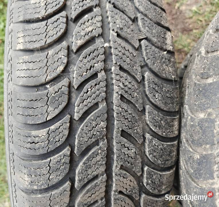 Alufelgi Opla R15 z oponami zimowymi Dębica