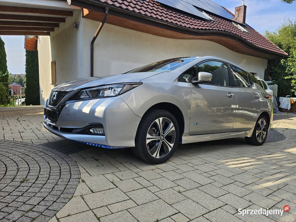 Bezwypadkowy Nissan leaf 62 kWh bose Myślenice