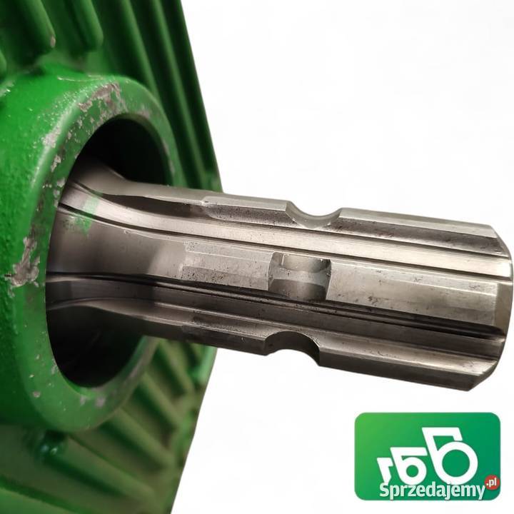 Przedni WOM DE31688 CE33719 John Deere 6140R sprzedam