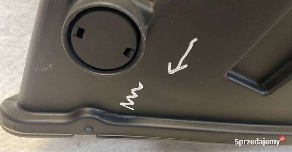 Lampa prawy przód BMW X1 E84 zwykła 89093494 Jasienica sprzedam