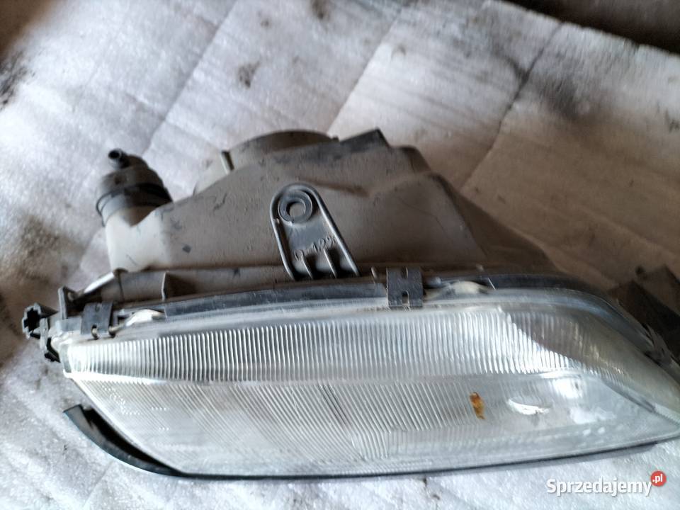 PEUGEOT 306 LAMPA PRZÓD PRZEDNIA PRAWA Oświetlenie Kamień-Kolonia