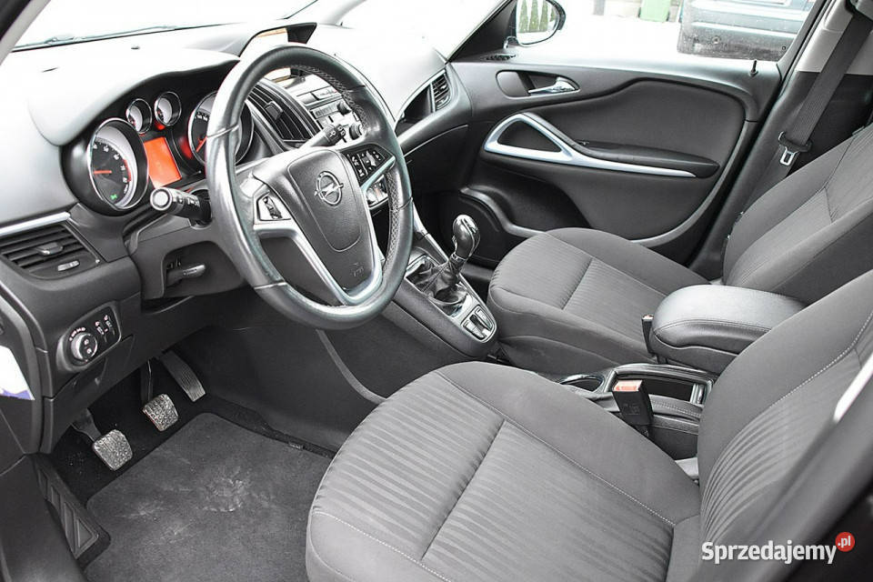 Opel Zafira 14t 140 Navi Alu Gwarancja C 2011 elektrochrom. lusterko wst. Nowe Kucice