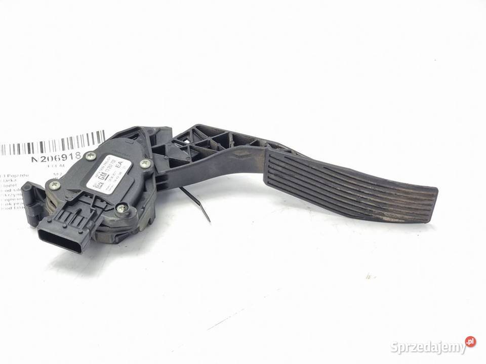 PEDAŁ OPEL ASTRA J 13252702