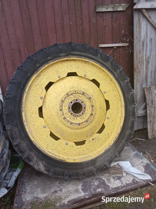 JOHN DEERE OŚ PRZEDNIA KOŁA Części zamienne lubelskie Motycz sprzedam