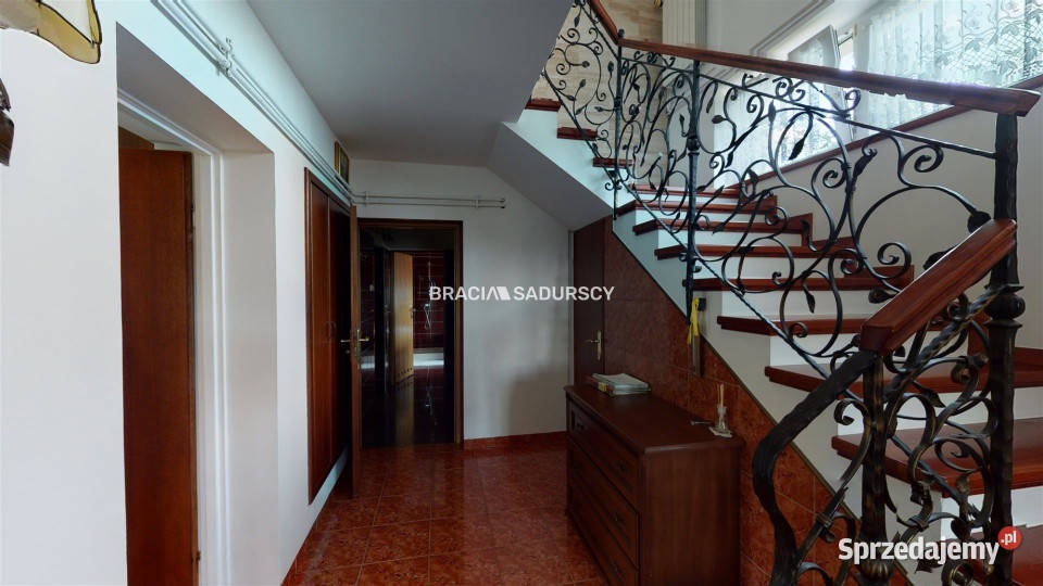 Dom wolnostojący Świątniki Górne Różana 258m