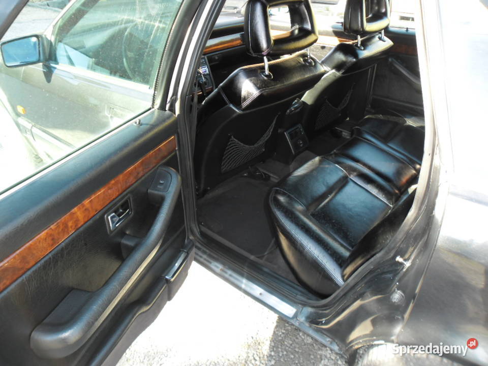 Audi 100 typ 44 model V8 D11 23 R5 Zółte tablice Nysa