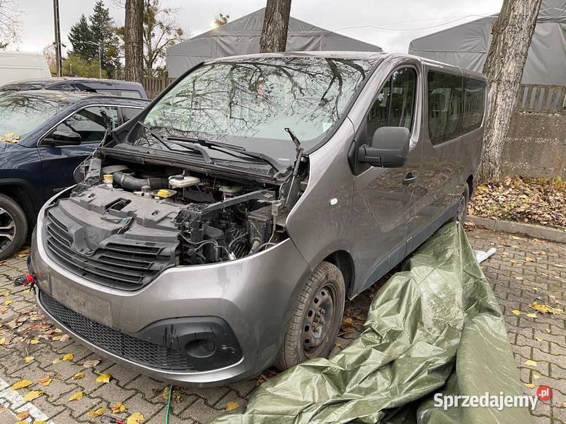 RENAULT TRAFIC 2017 159800 ccm 125 Warszawa