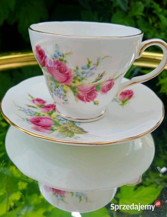 Duchesangielska porcelana kostna filiżanka ze Porcelana i szkło łódzkie Pabianice