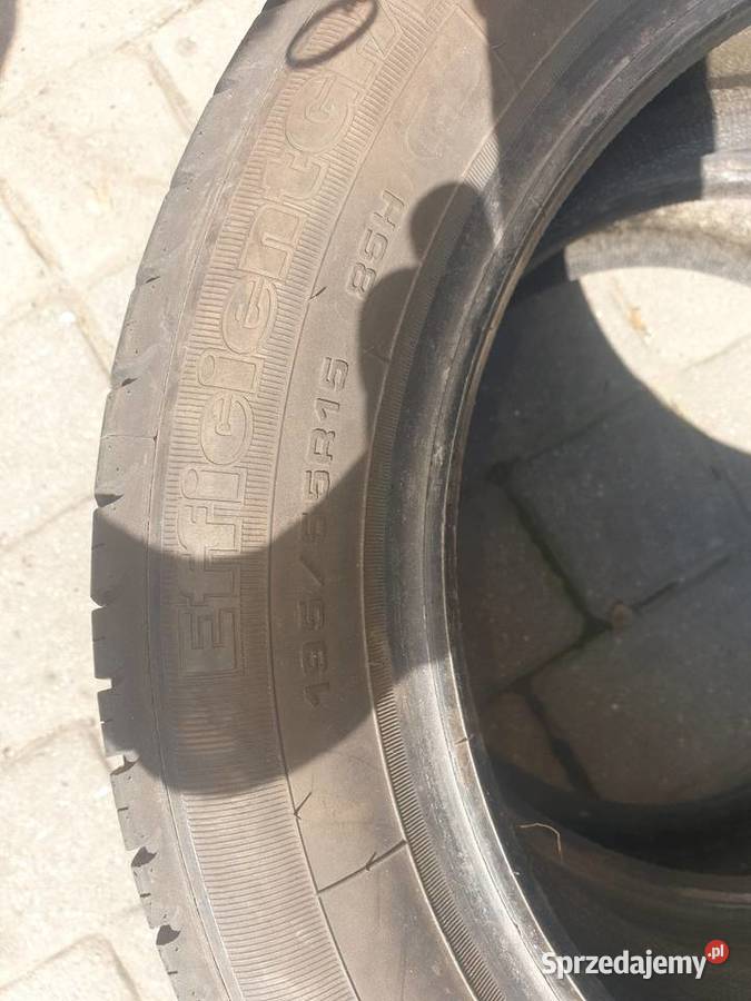 Dwie sztuki opon letnich 19555 R15 6 mm bieżnika Dobre Miasto