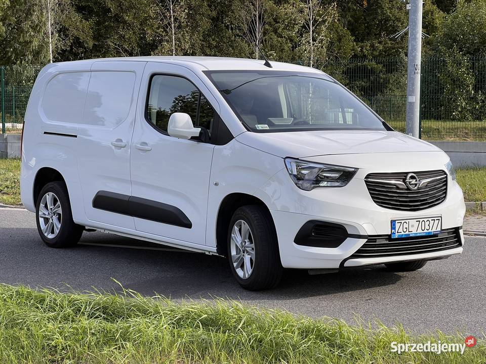Opel Combo 12 Benzyna 110 2019 Polski Salon 1 Opel Pucice