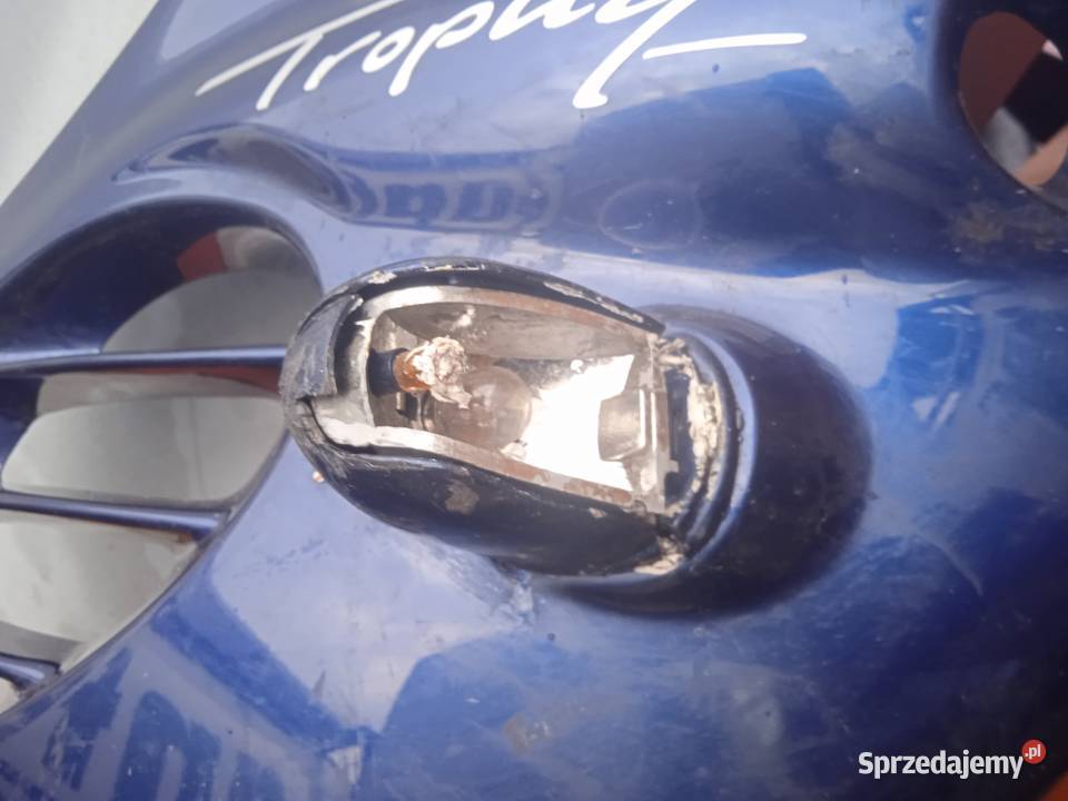 Triumph Tropchy 9001200O owiewka boczna lewa zachodniopomorskie