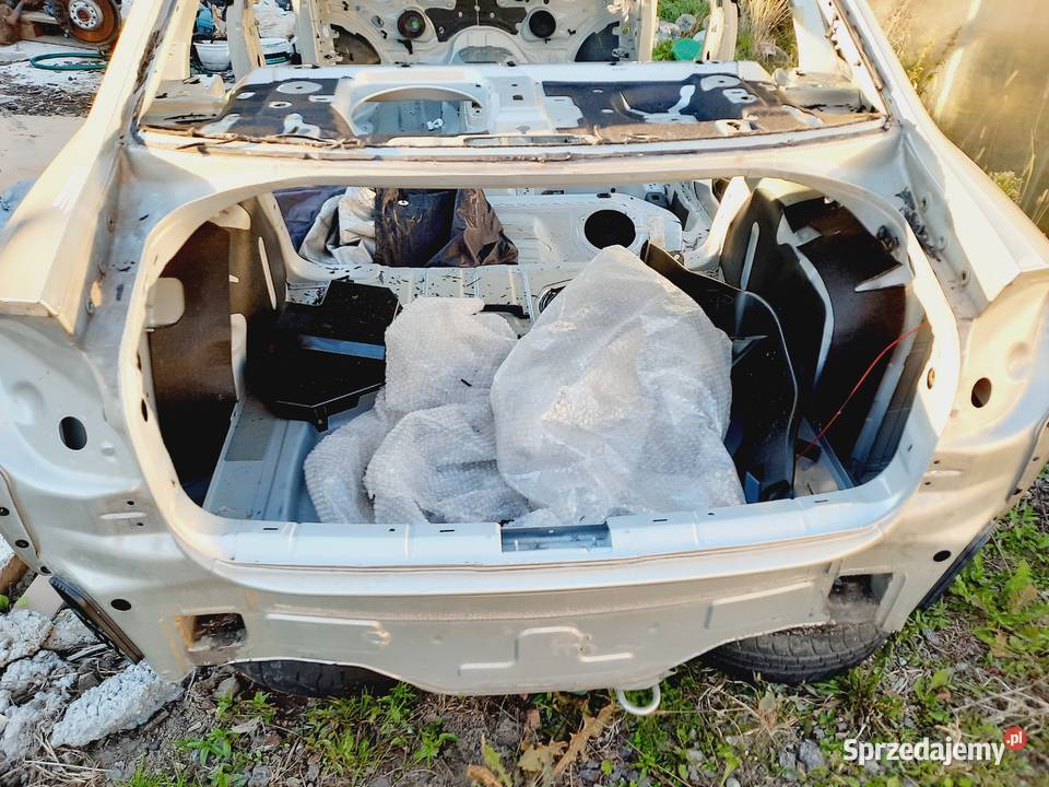 Błotnik tylny z progiem słupkiem tył Audi A4 B6 śląskie Szczerbice