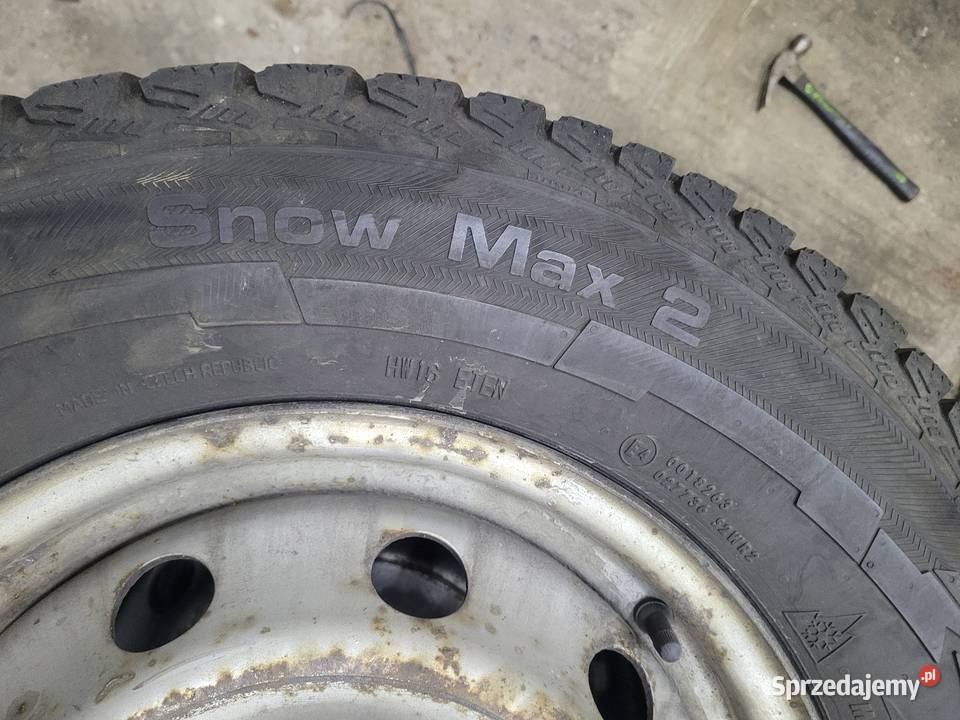 Opony zimowe Uniroyal 21570 r15C Zwoleń sprzedam