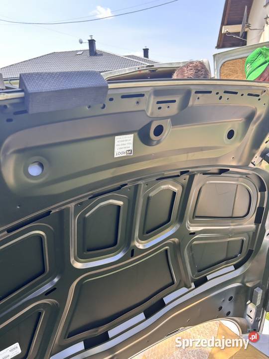Nowa maska Audi A4b9 201719r Wiśniowa