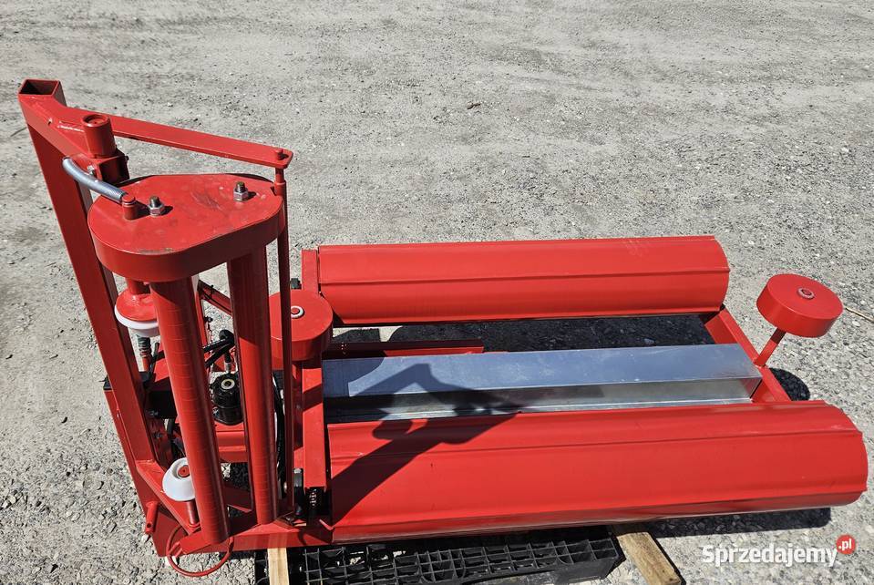 ŁADOWACZ CZOŁOWY III SEKdo C360 C330 MF255 ZETOR Reda