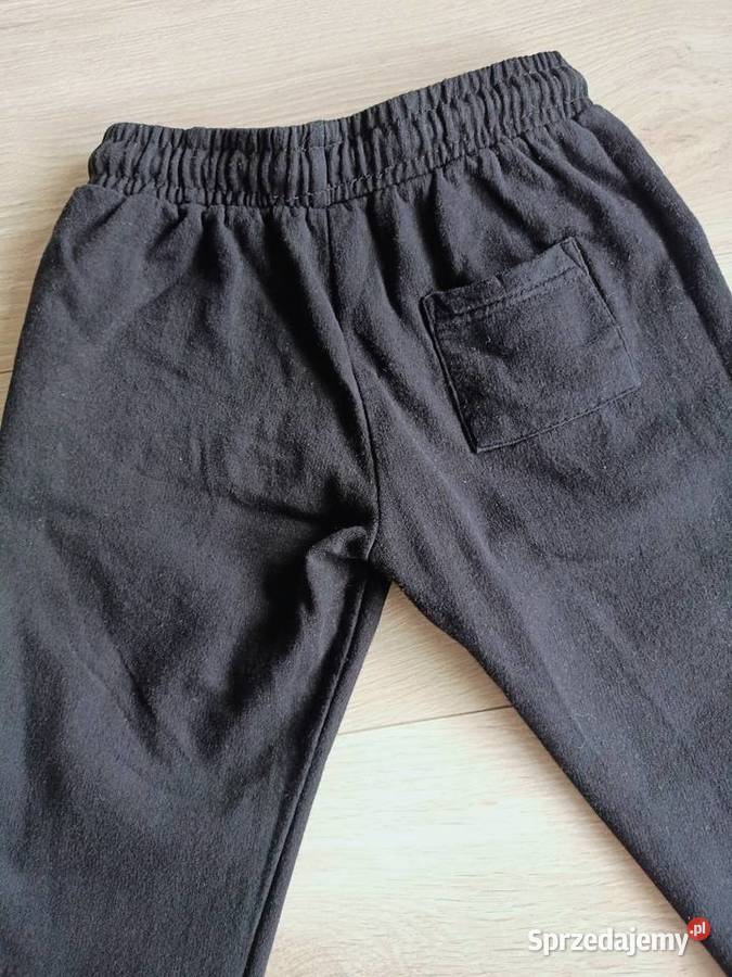 Spodnie sportowe dresowe czarne 104 Płock