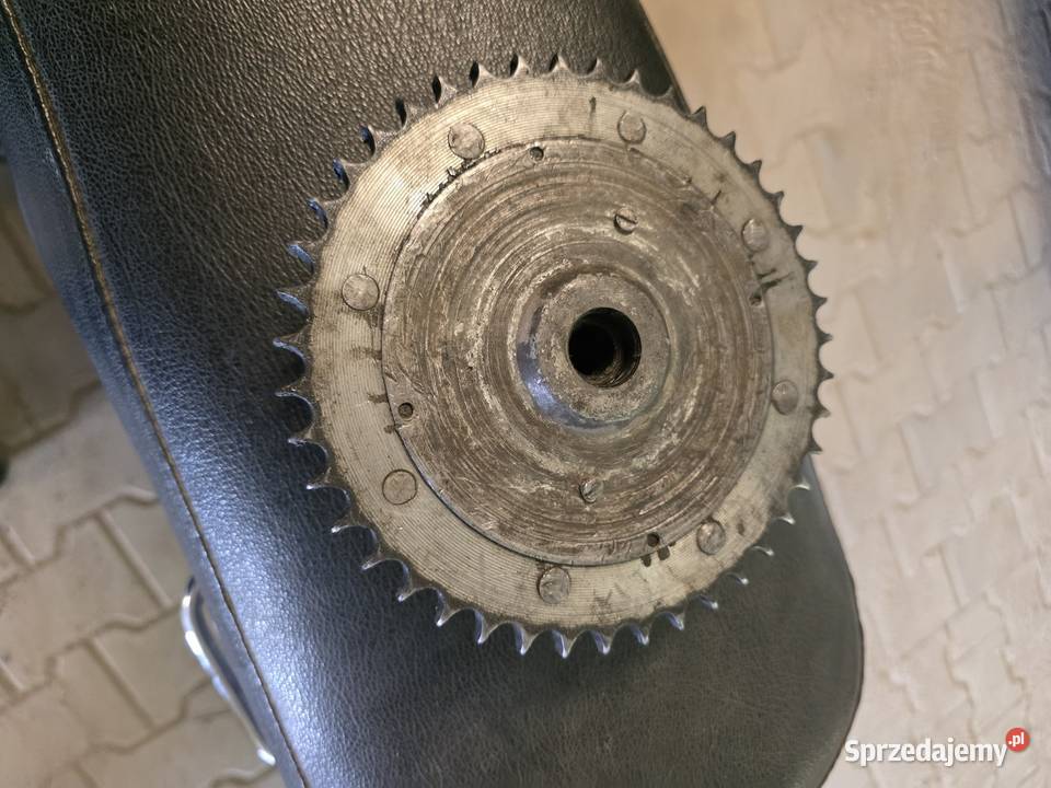 Zabierak koła tylnego z zebatka wsk 125 wielkopolskie Luboń