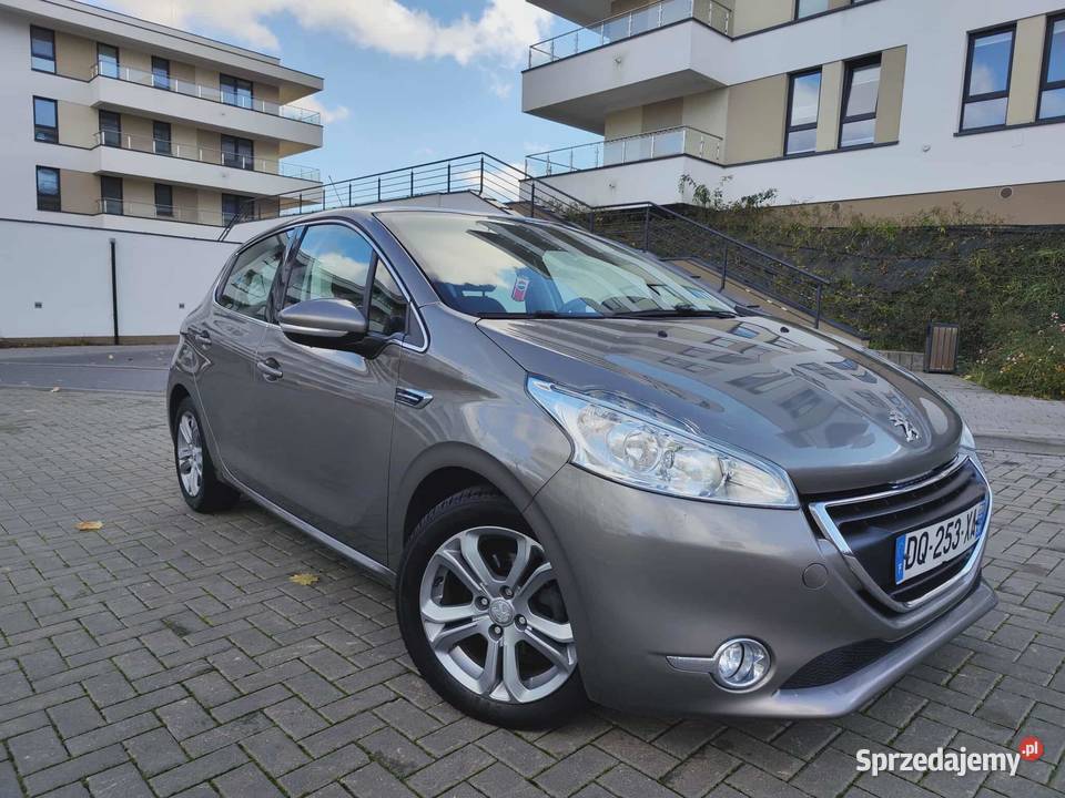 Peugeot 208 16 Benzyna LED Czujniki Navi lubelskie Lublin