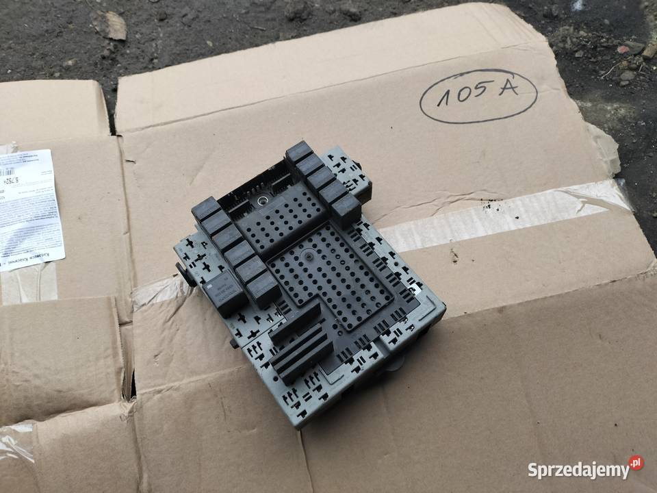 VOLVO V70 S60 S80 XC90 00W382 8645540 SKRZYNKA