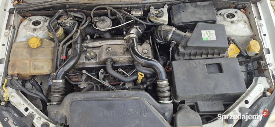 FORD FOCUS LIFT KOMBI 1800 TDDIHAK isofix