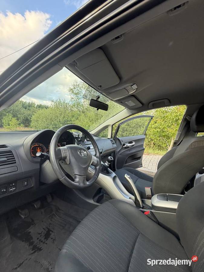 Toyota Auris 20 D4D ekonomiczny i wygodny Chełm