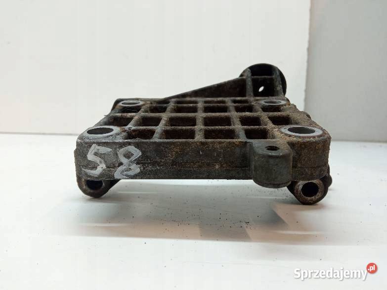 ŁAPA WSPORNIK 059903143S 30 TDI Audi A4 IV