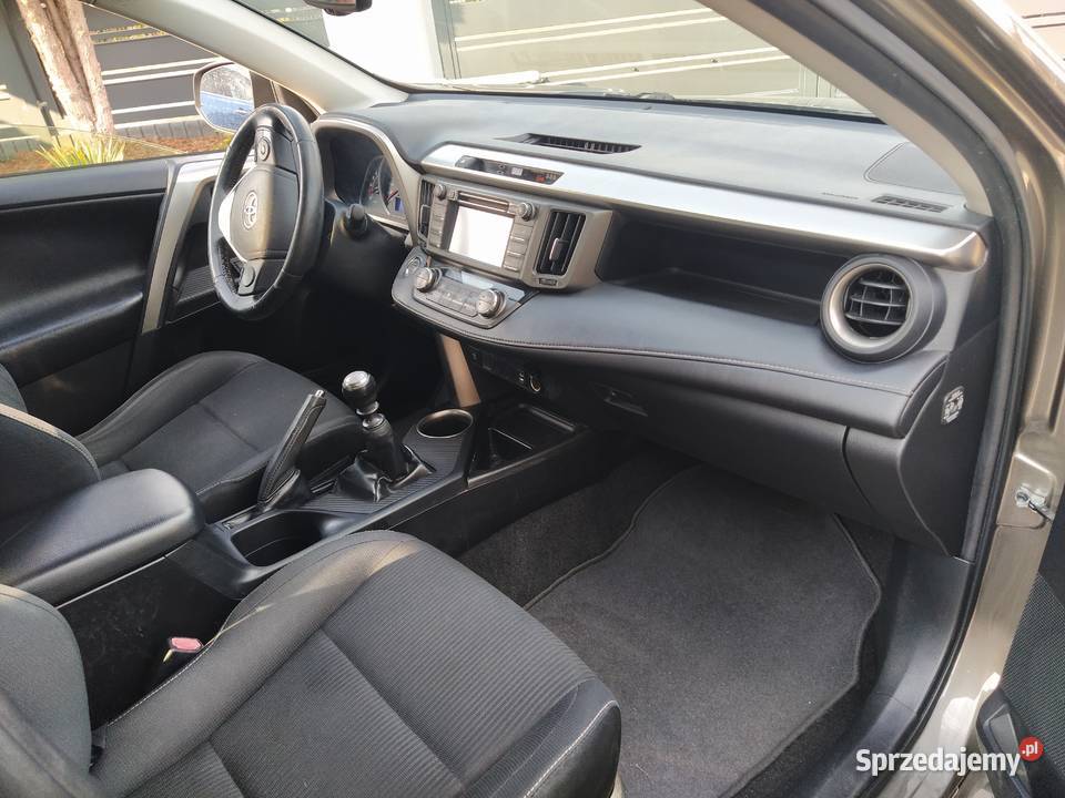 Toyota RAV4 Jeden Właściciel Mały Przebieg 20 CD świętokrzyskie Starachowice sprzedam